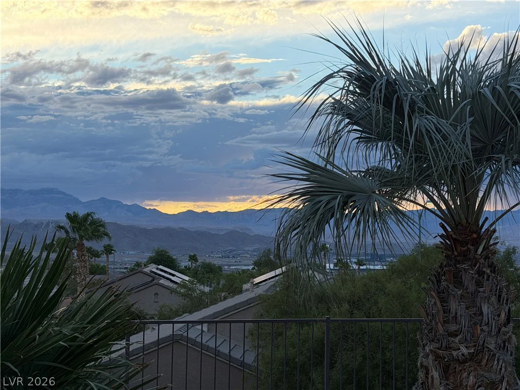 2524 Eclipsing Stars, Henderson, NV 89044