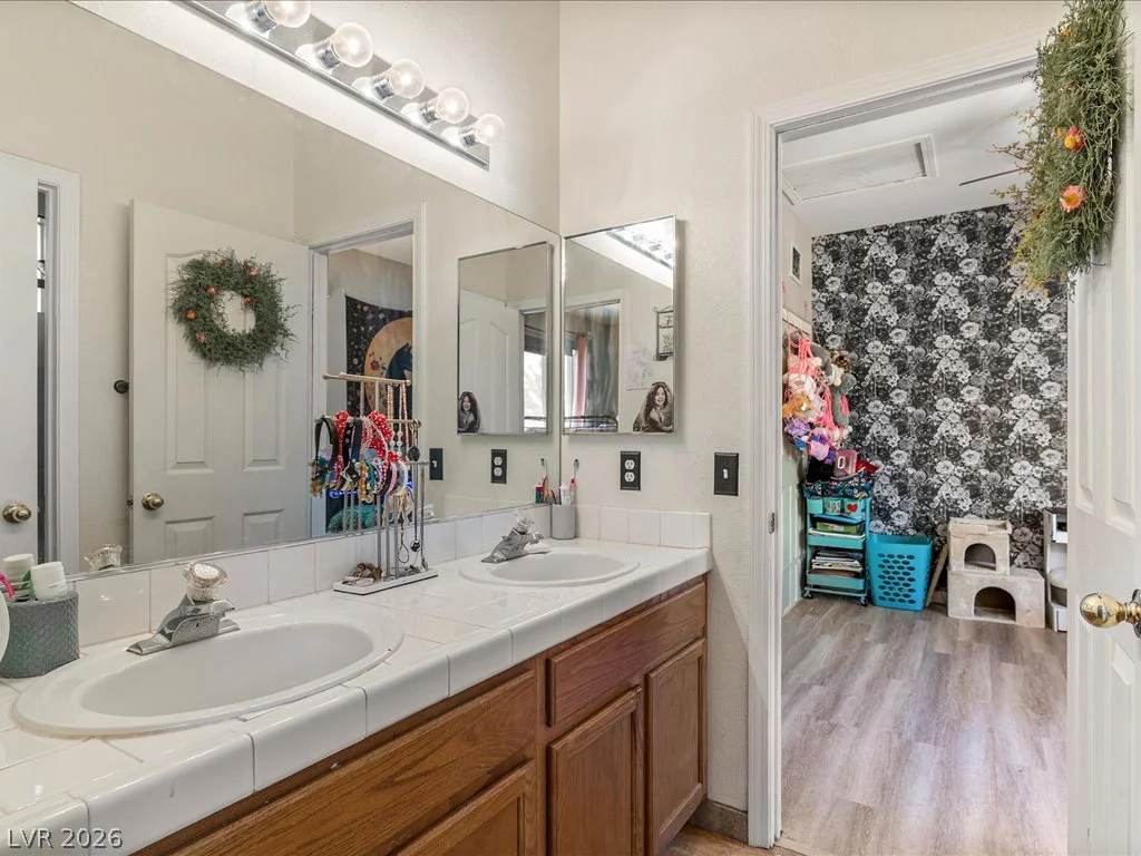 323 Wind River, Henderson, NV 89014