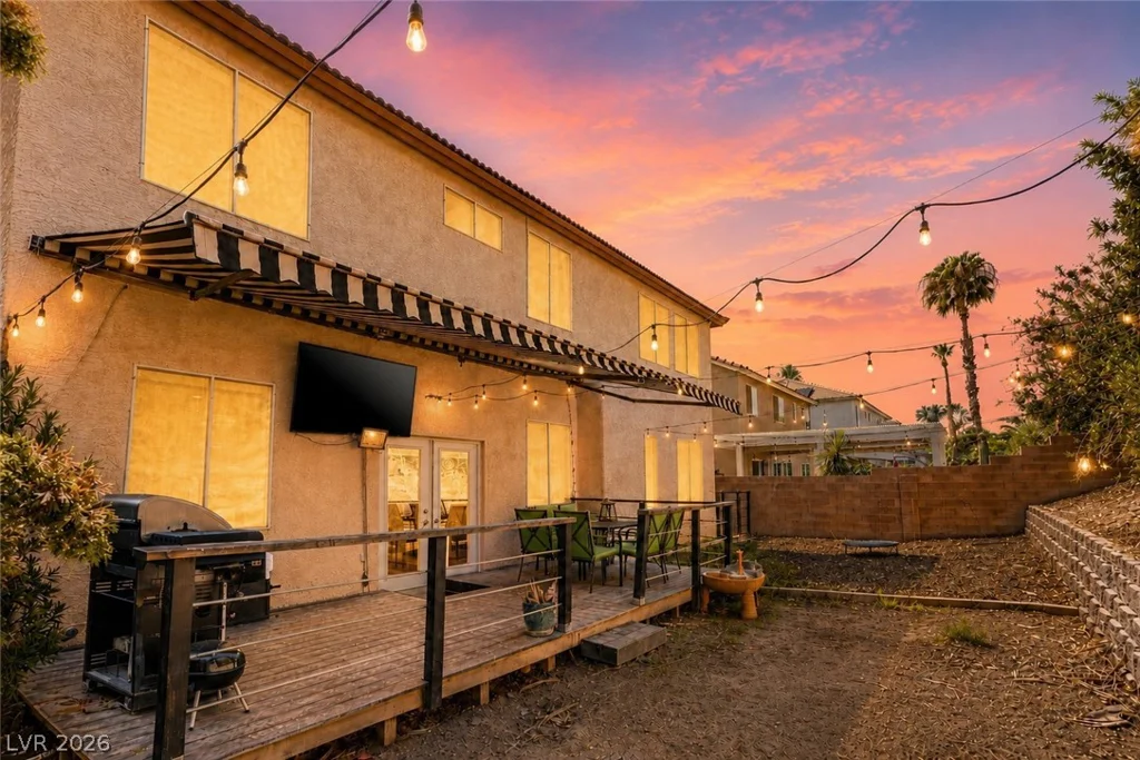 323 Wind River, Henderson, NV 89014