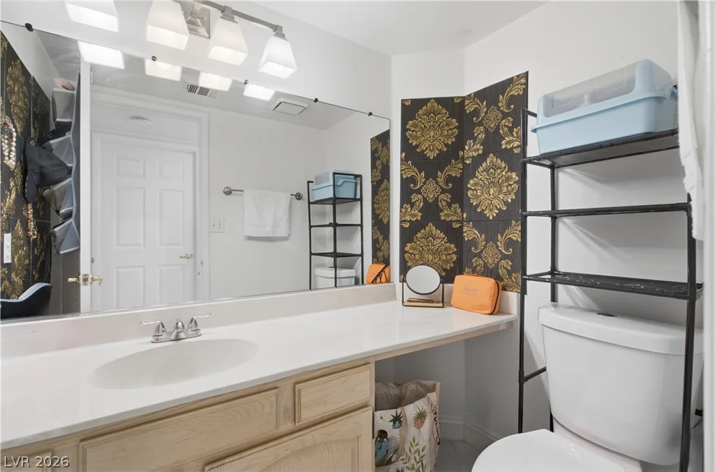 5332 Desert Blossom, Las Vegas, NV 89107