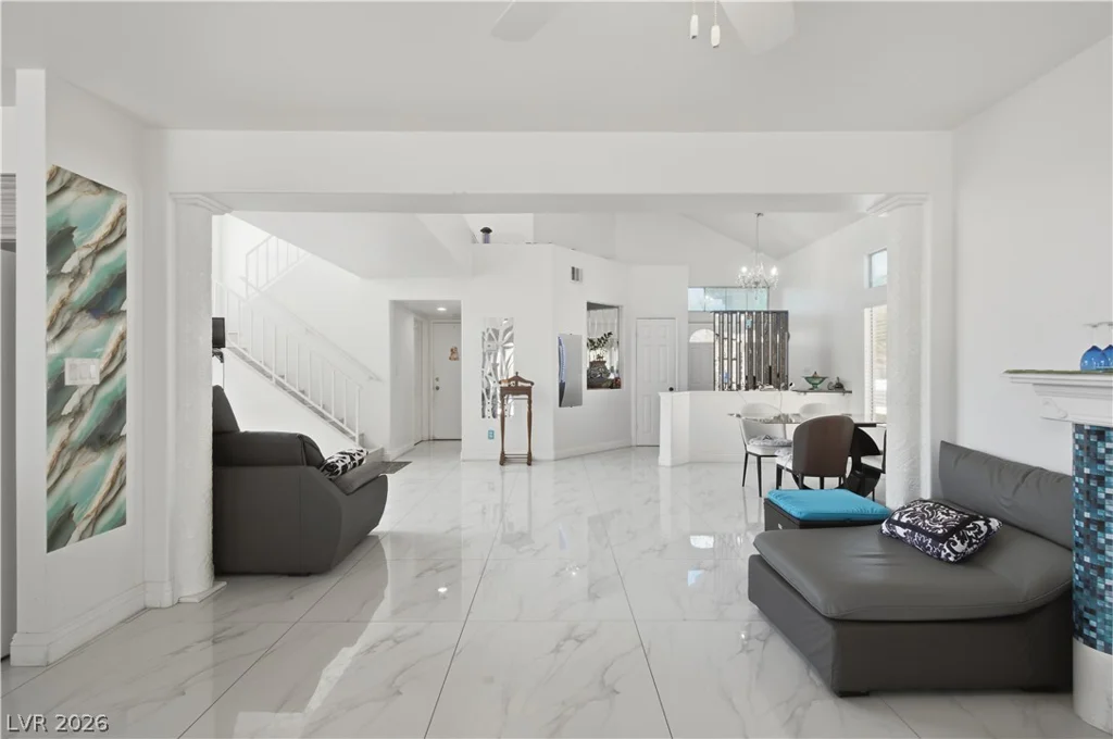 5332 Desert Blossom, Las Vegas, NV 89107