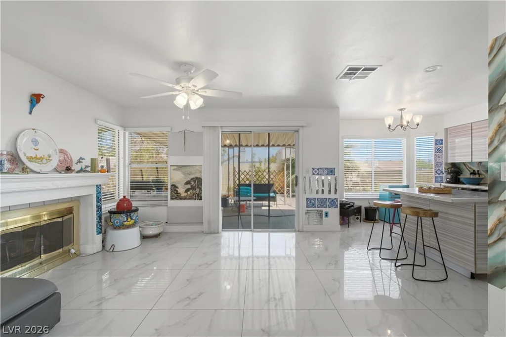 5332 Desert Blossom, Las Vegas, NV 89107