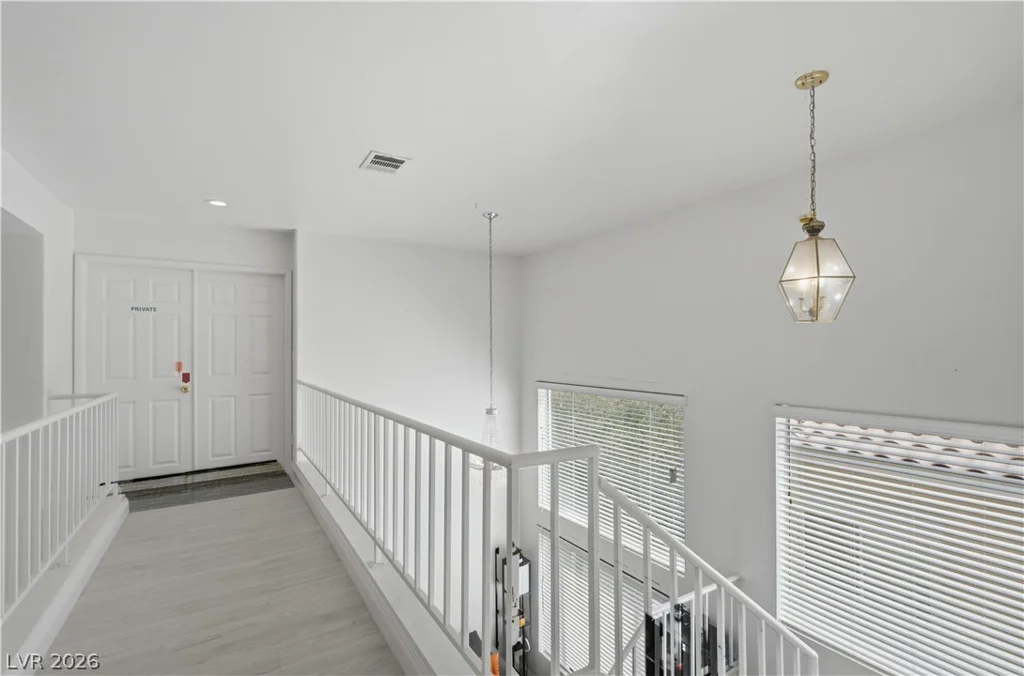 5332 Desert Blossom, Las Vegas, NV 89107