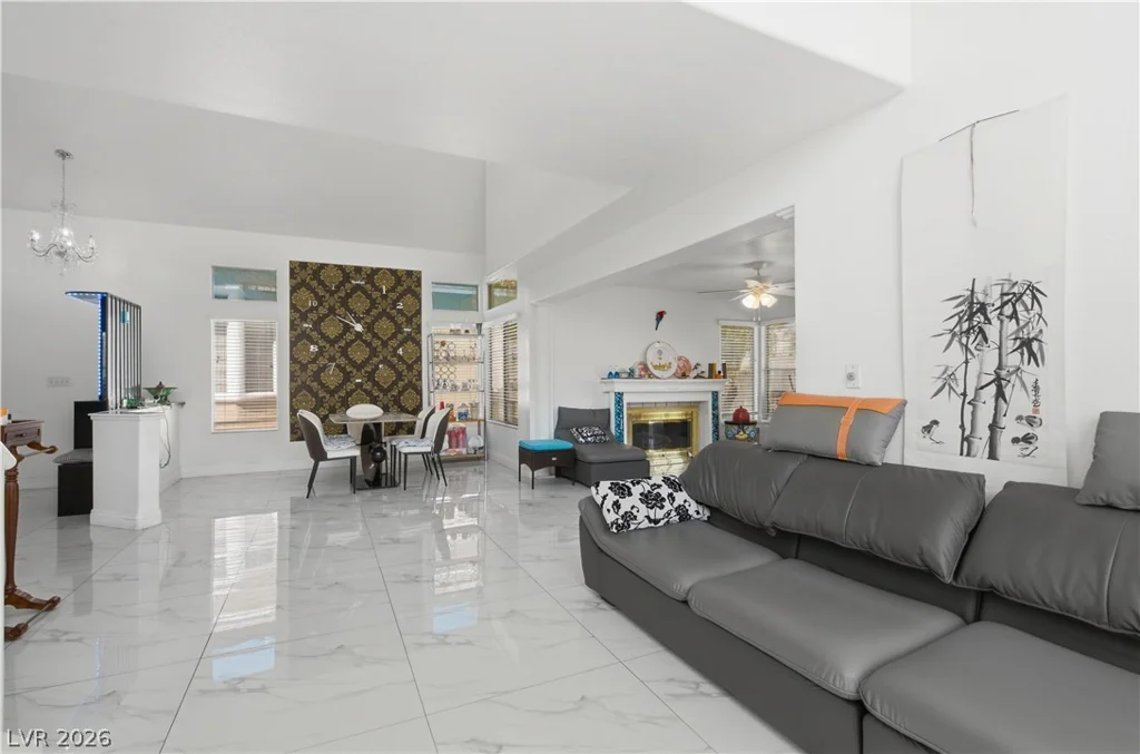 5332 Desert Blossom, Las Vegas, NV 89107