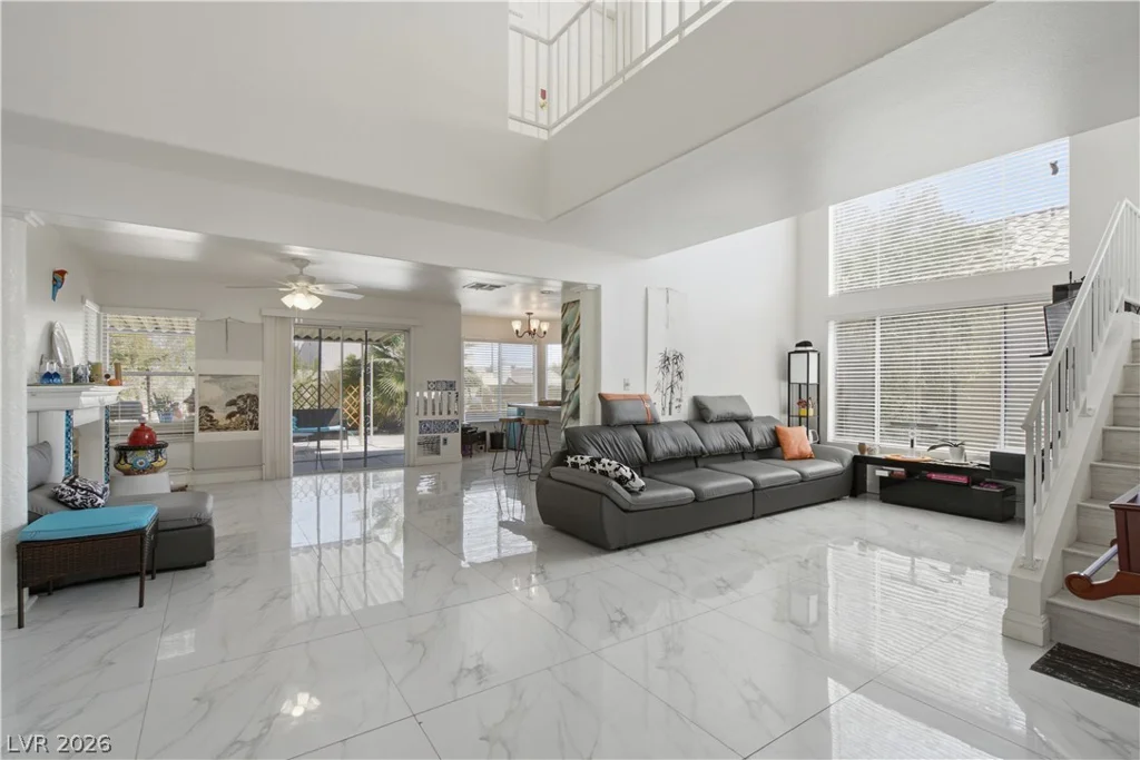 5332 Desert Blossom, Las Vegas, NV 89107