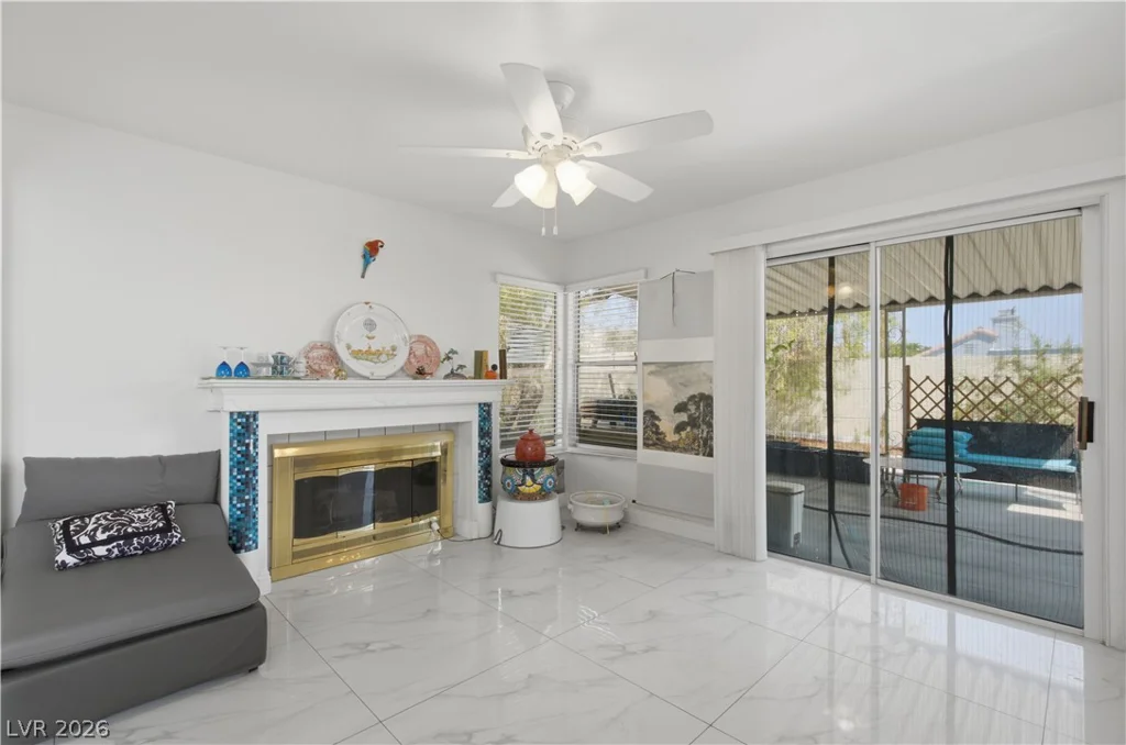 5332 Desert Blossom, Las Vegas, NV 89107