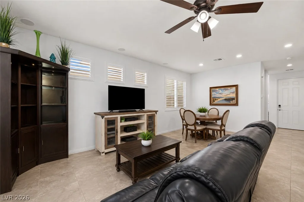 4424 Stardusk Falls, North Las Vegas, NV 89084