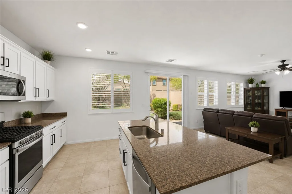 4424 Stardusk Falls, North Las Vegas, NV 89084
