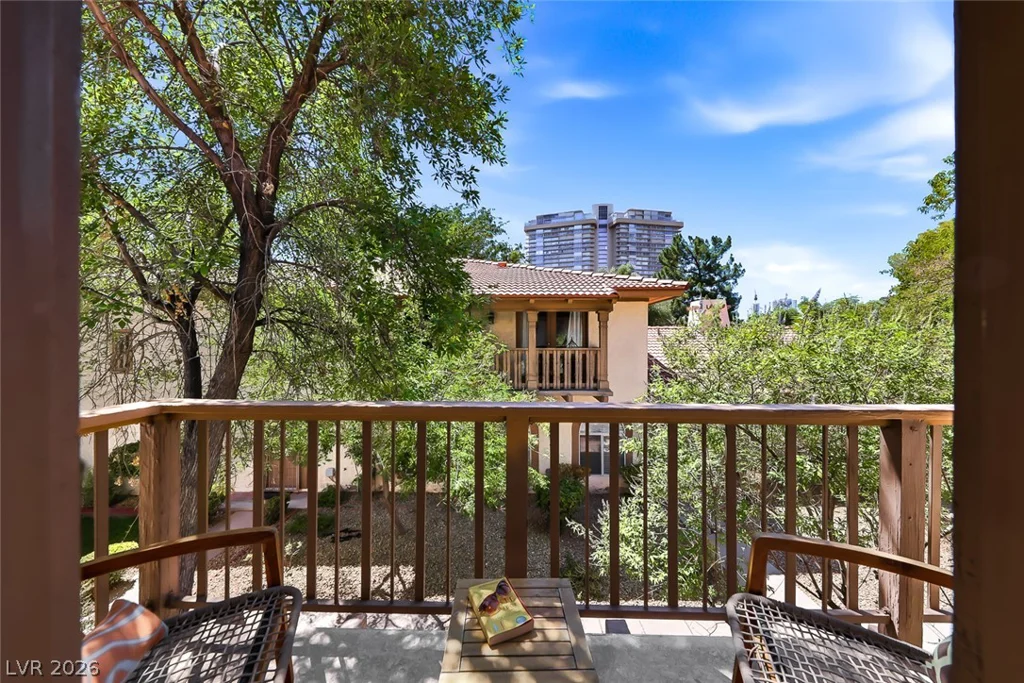 3173 Pinehurst, Las Vegas, NV 89109