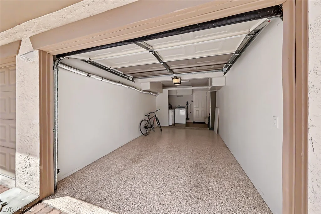 3173 Pinehurst, Las Vegas, NV 89109