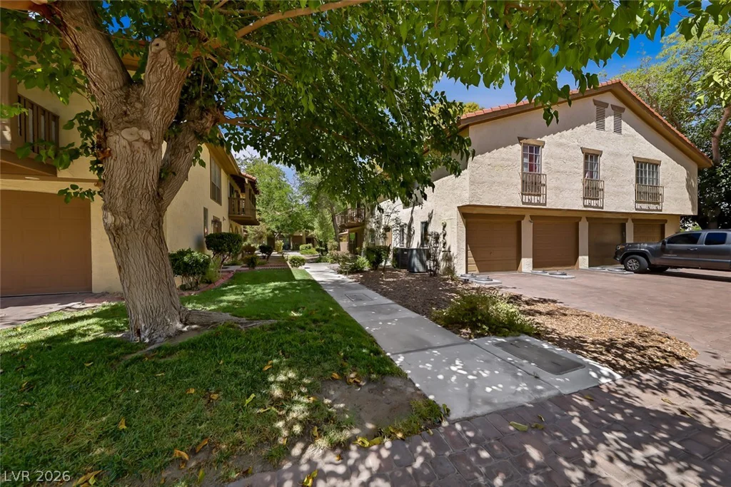 3173 Pinehurst, Las Vegas, NV 89109