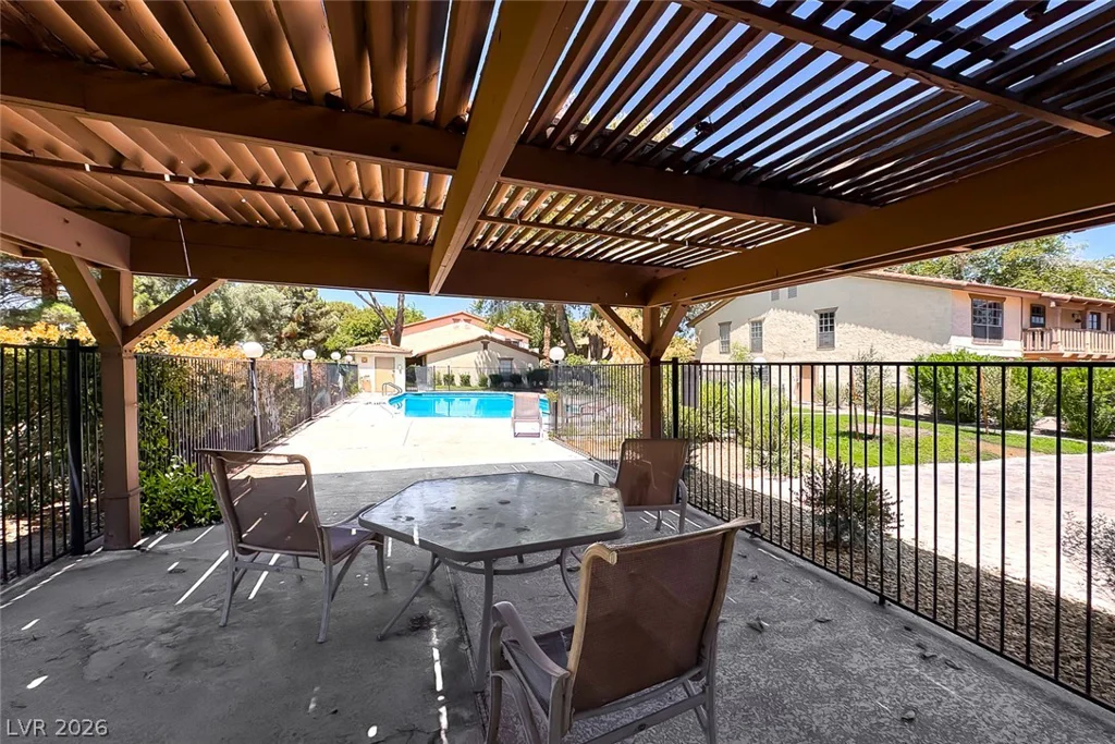 3173 Pinehurst, Las Vegas, NV 89109