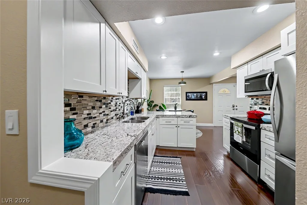 3173 Pinehurst, Las Vegas, NV 89109