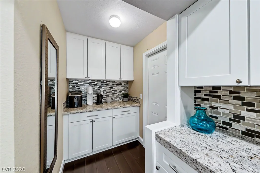 3173 Pinehurst, Las Vegas, NV 89109