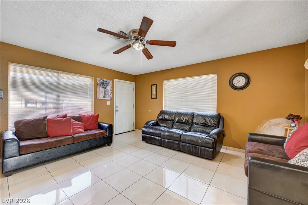 1859 Winterwood, Las Vegas, NV 89142