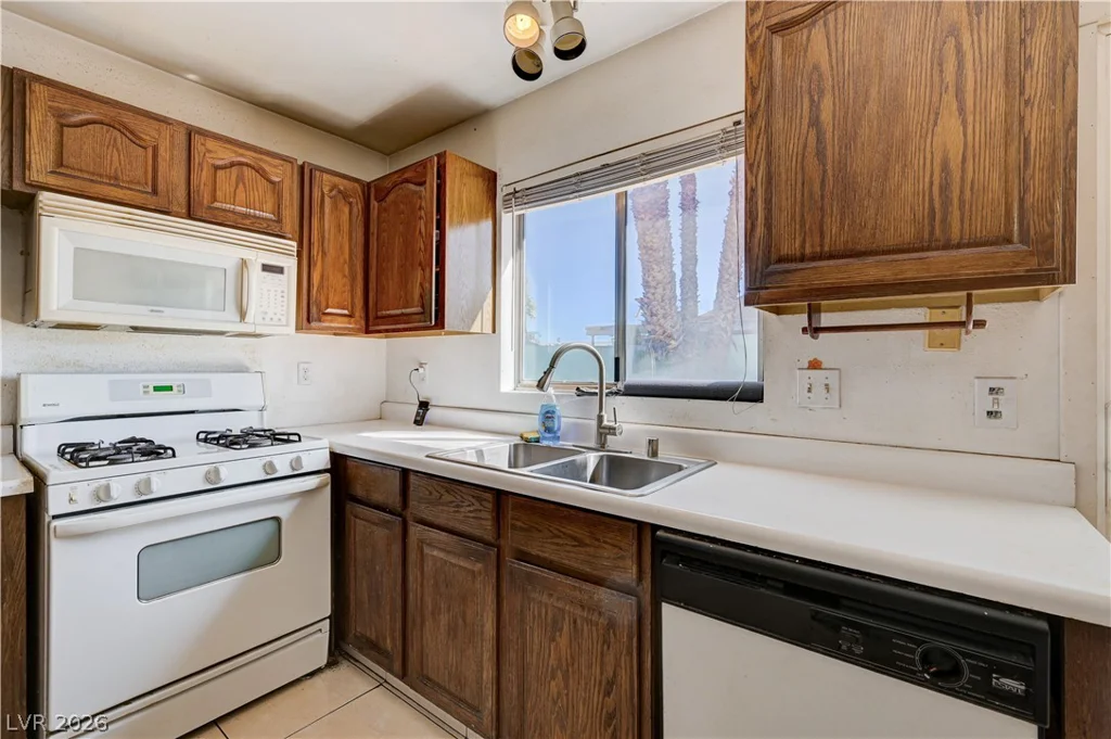 1859 Winterwood, Las Vegas, NV 89142