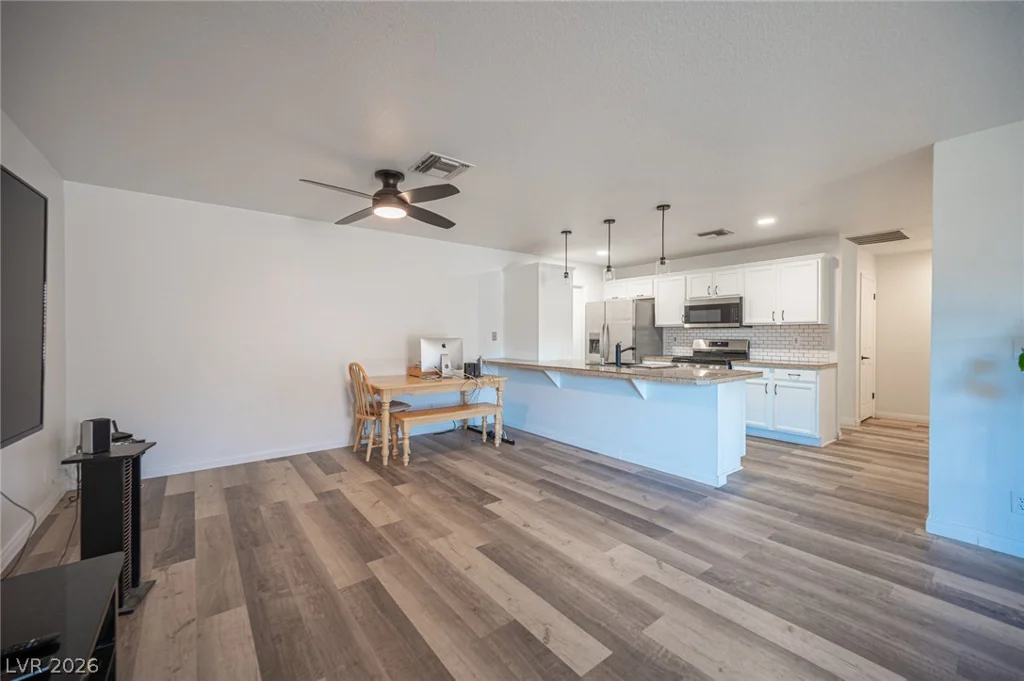 1705 Starbuck, Las Vegas, NV 89108