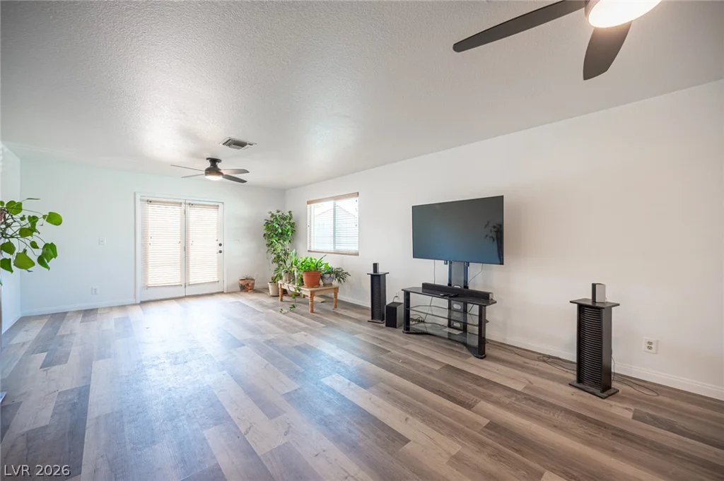 1705 Starbuck, Las Vegas, NV 89108