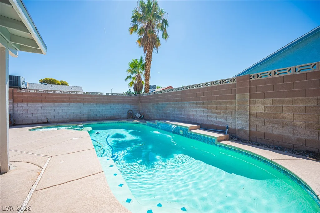 1705 Starbuck, Las Vegas, NV 89108