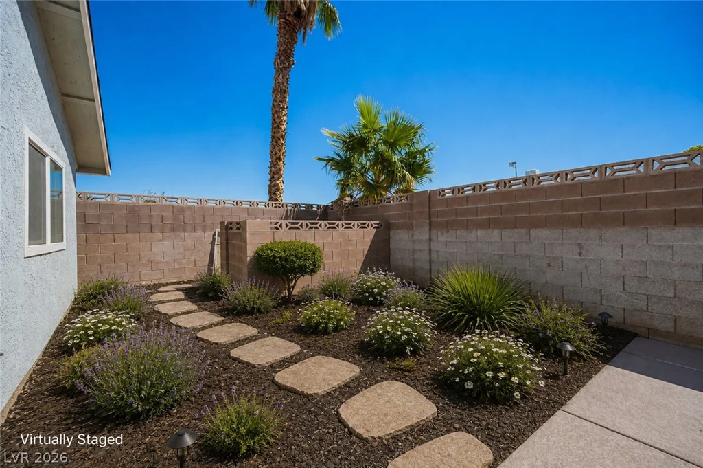 1705 Starbuck, Las Vegas, NV 89108