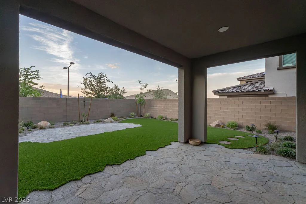 11620 Desert Hollow, Las Vegas, NV 89138