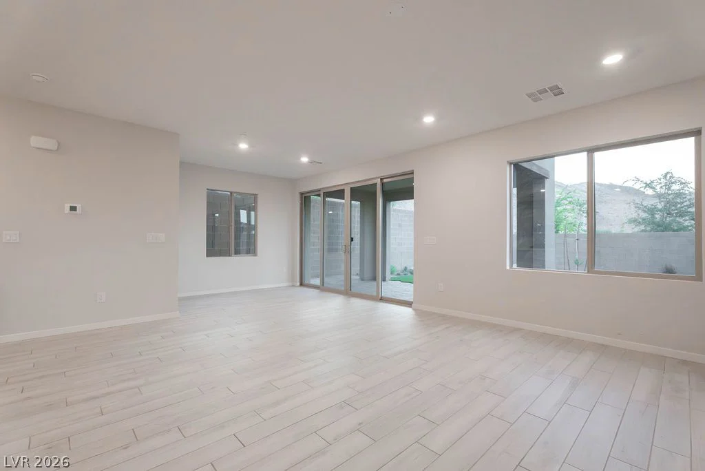 11620 Desert Hollow, Las Vegas, NV 89138