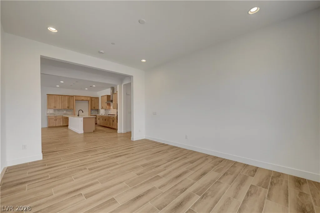 5689 Searching Bear, Las Vegas, NV 89149