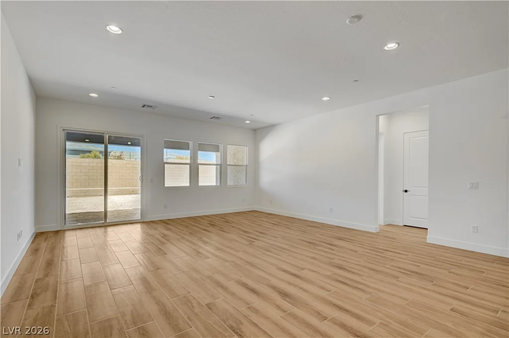 5689 Searching Bear, Las Vegas, NV 89149