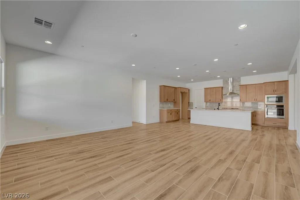 5689 Searching Bear, Las Vegas, NV 89149