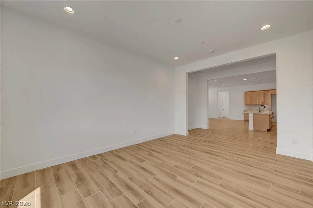 5689 Searching Bear, Las Vegas, NV 89149