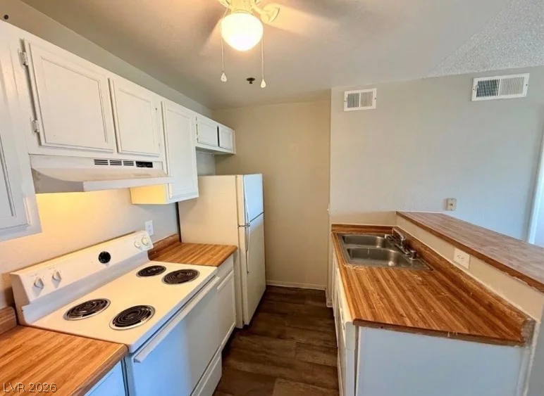 1381 University, Las Vegas, NV 89119