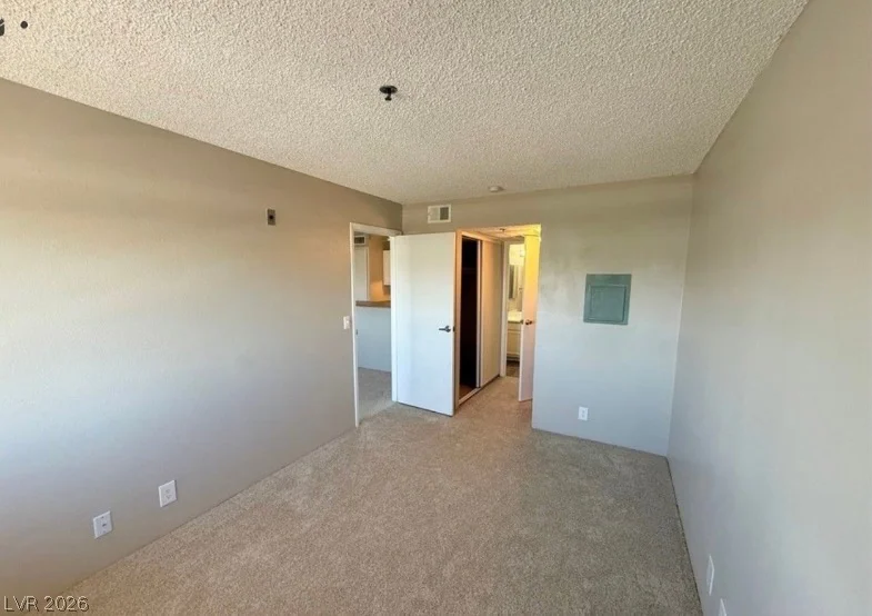 1381 University, Las Vegas, NV 89119