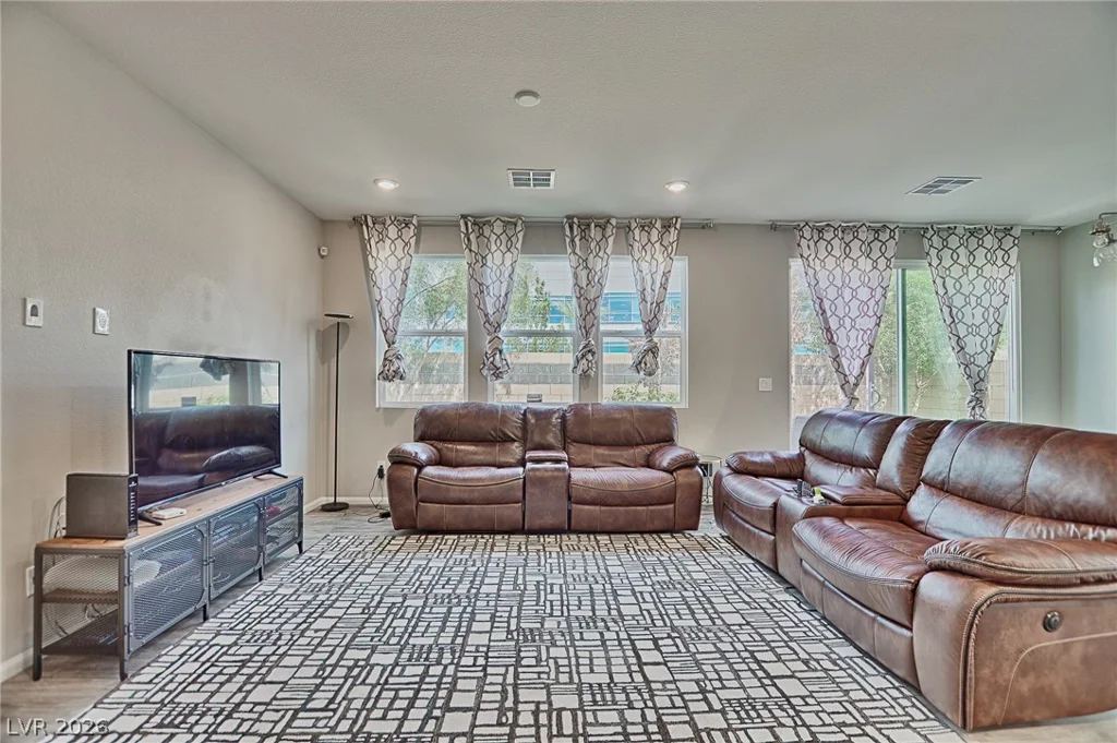 5546 Lushan, Las Vegas, NV 89148