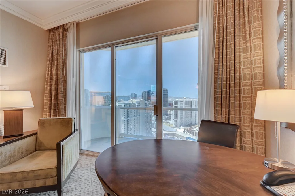 135 Harmon, Las Vegas, NV 89109