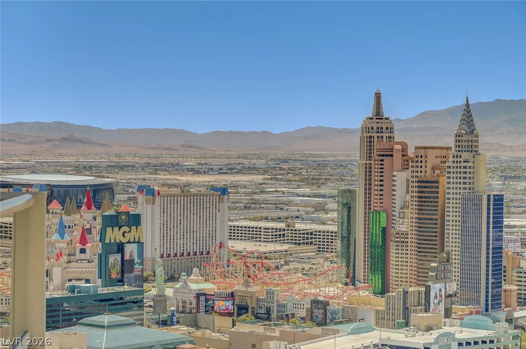 135 Harmon, Las Vegas, NV 89109
