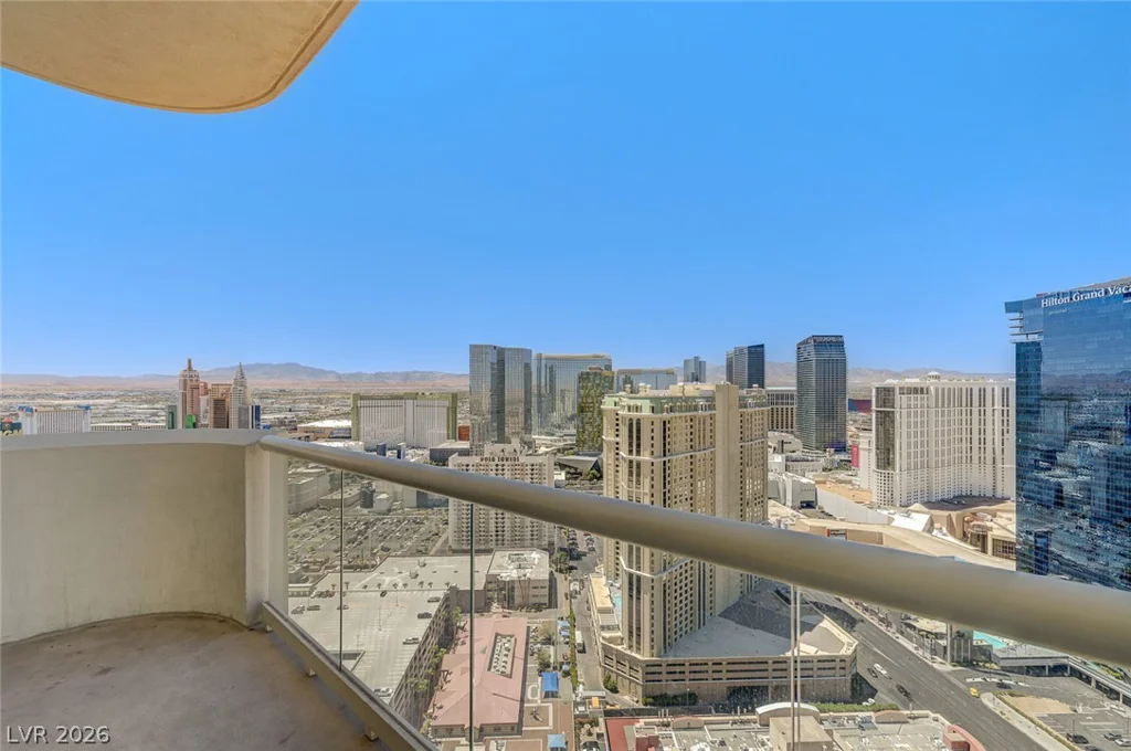 135 Harmon, Las Vegas, NV 89109
