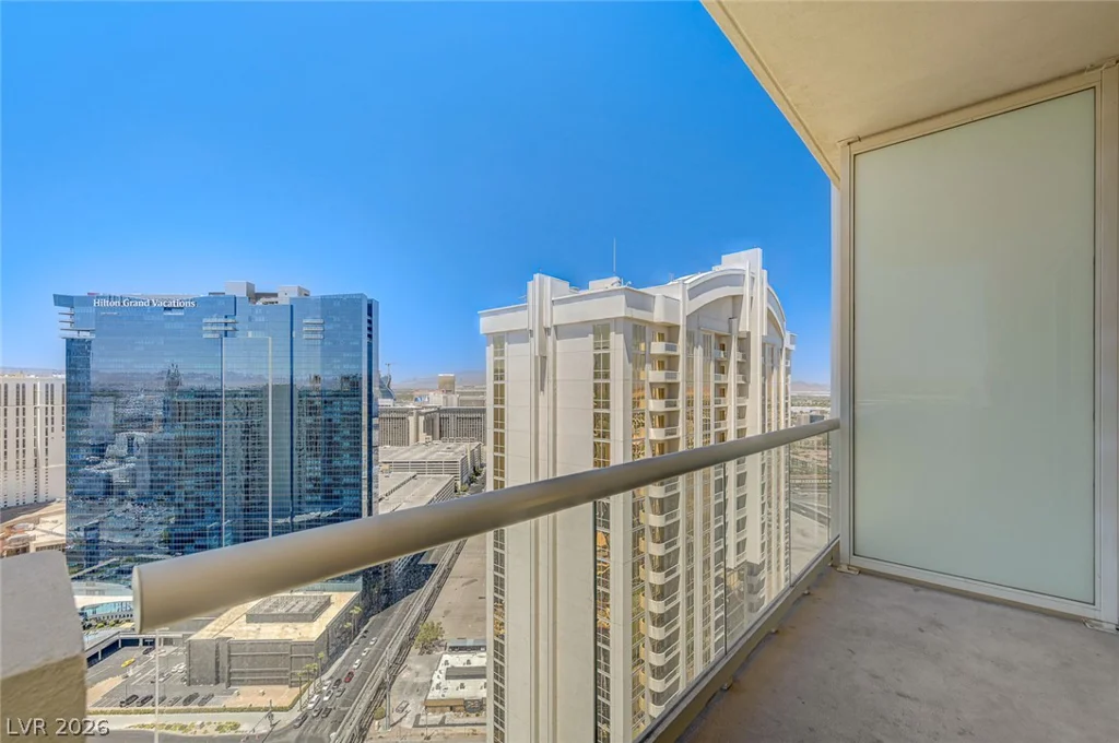 135 Harmon, Las Vegas, NV 89109