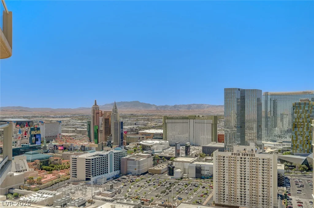 135 Harmon, Las Vegas, NV 89109