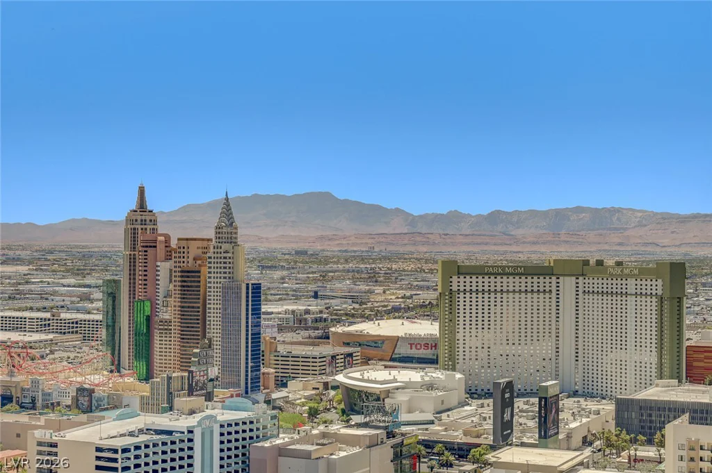 135 Harmon, Las Vegas, NV 89109