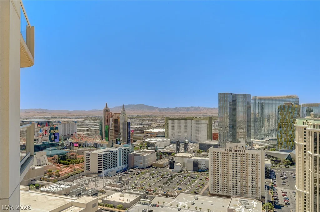 135 Harmon, Las Vegas, NV 89109