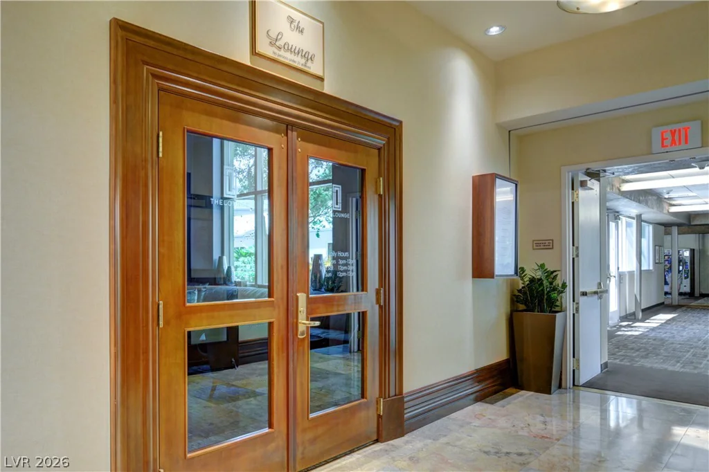 135 Harmon, Las Vegas, NV 89109