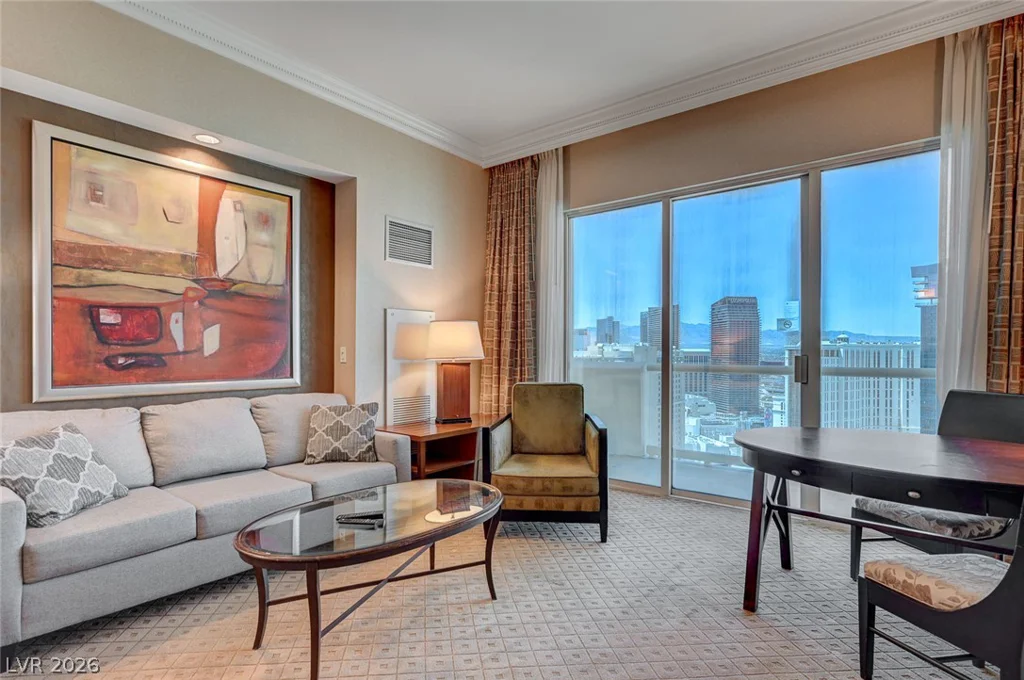 135 Harmon, Las Vegas, NV 89109