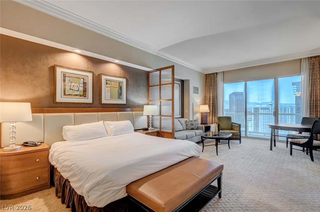 135 Harmon, Las Vegas, NV 89109