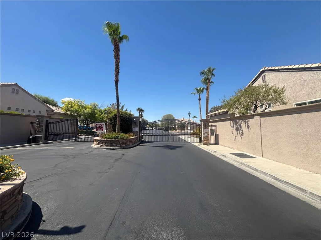 8268 Roselle, Las Vegas, NV 89129