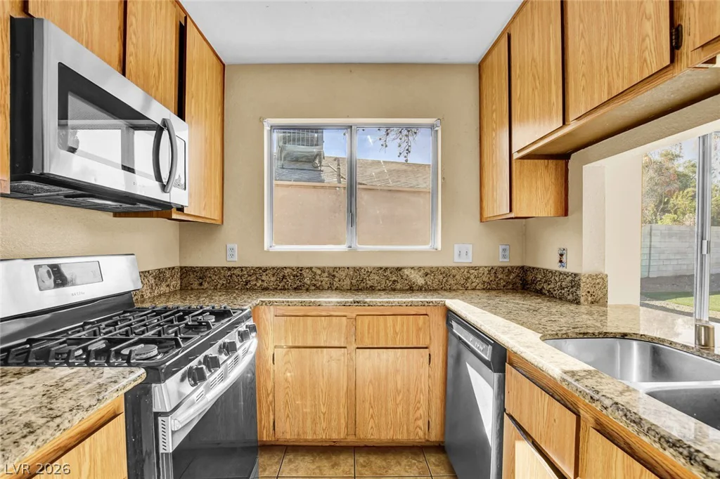 6872 Arroyo, Las Vegas, NV 89103