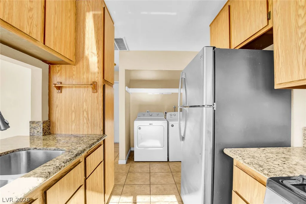 6872 Arroyo, Las Vegas, NV 89103