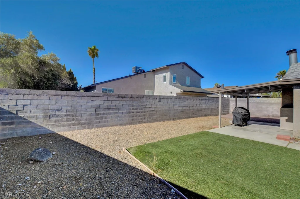 6872 Arroyo, Las Vegas, NV 89103