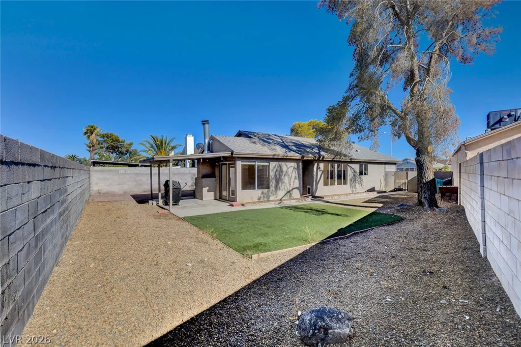 6872 Arroyo, Las Vegas, NV 89103