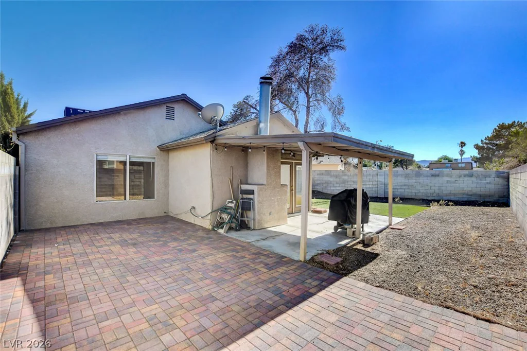 6872 Arroyo, Las Vegas, NV 89103