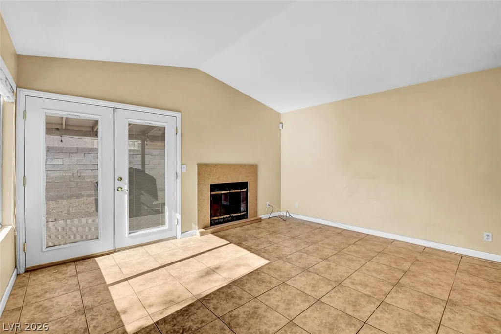 6872 Arroyo, Las Vegas, NV 89103